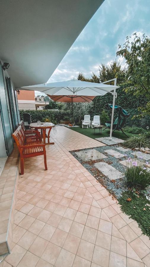 La Bella Italia Lägenhet Desenzano del Garda Exteriör bild